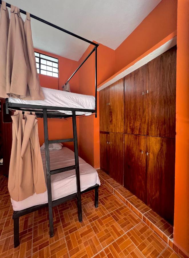Alena Hostal Valladolid  Eksteriør billede