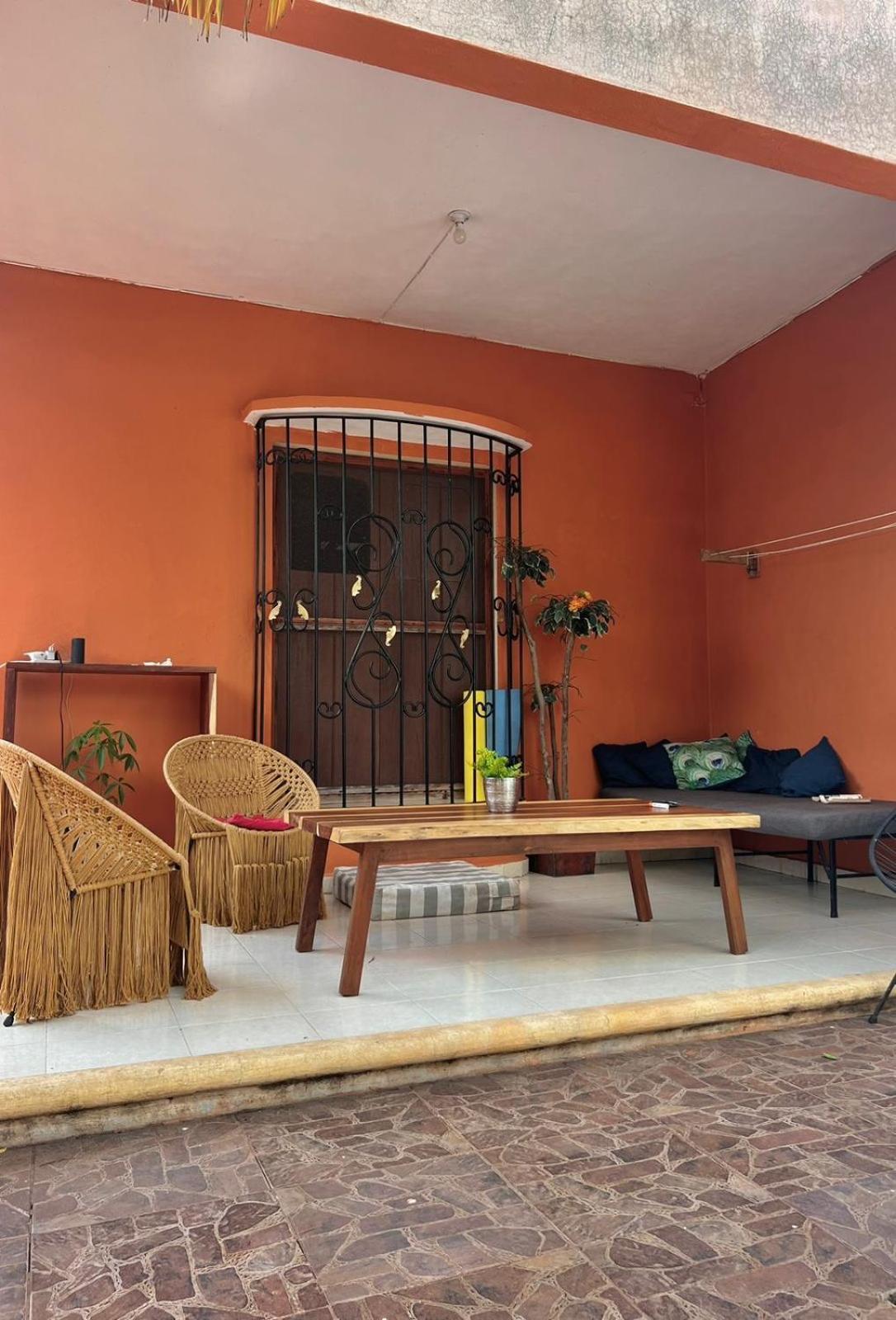 Alena Hostal Valladolid  Eksteriør billede